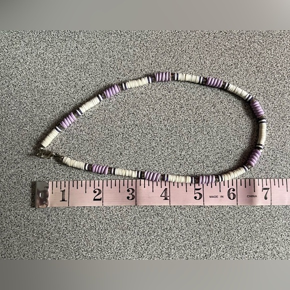 Vintage White & Purple Necklace - Picture 4 of 4